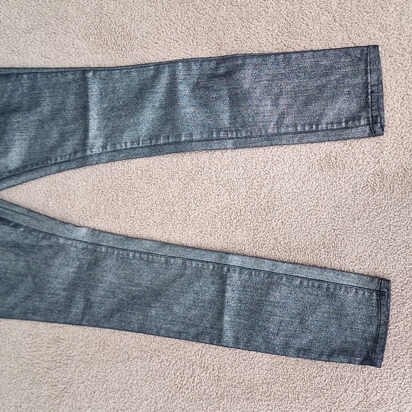 BONGO Blue Metallic  Skinny Jeans. Size 3 NWT - Picture 3 of 8